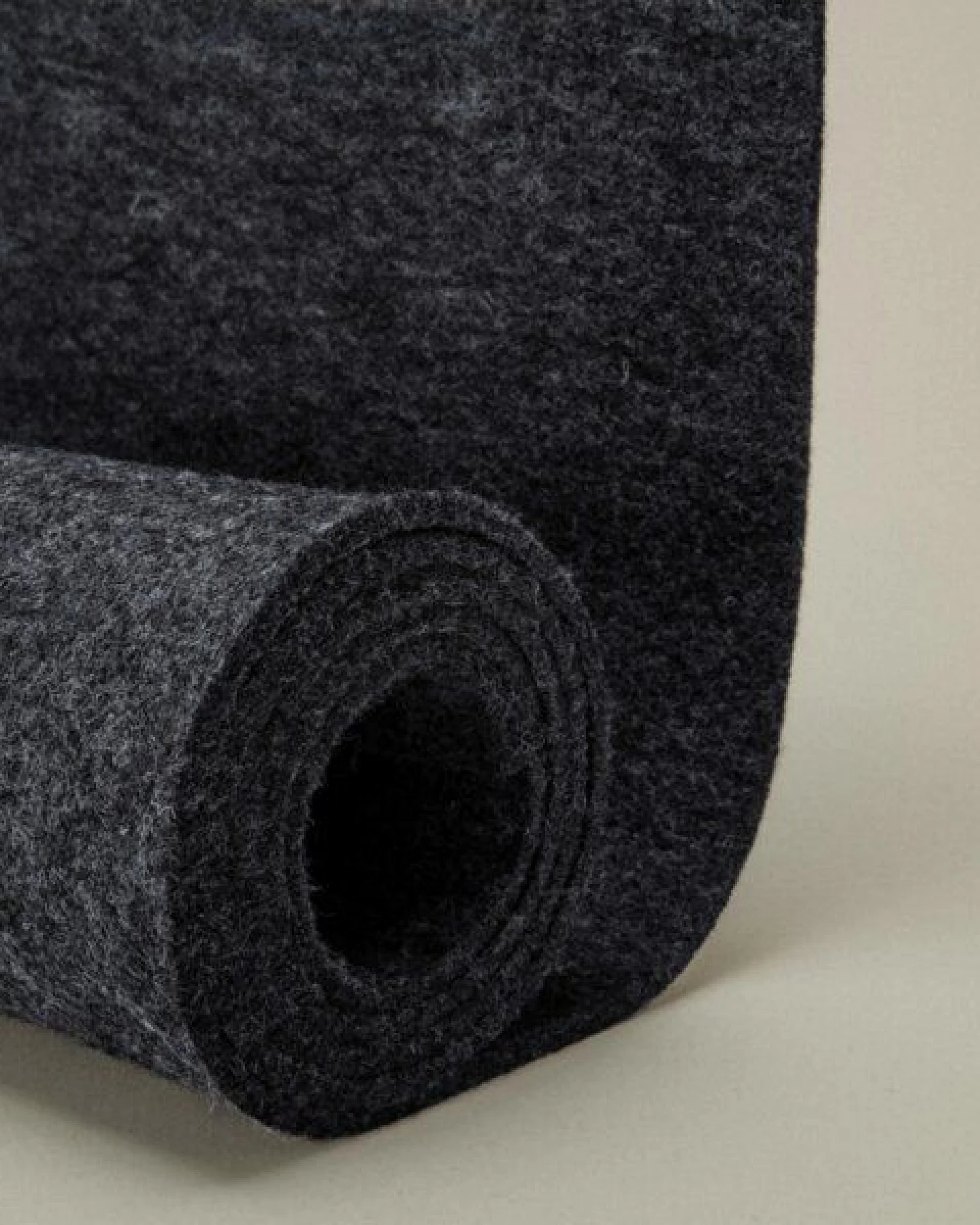 easy and green Schreibtischunterlage Filz aus weichem Wollfilz (80 x 40cm) – Ansicht 4