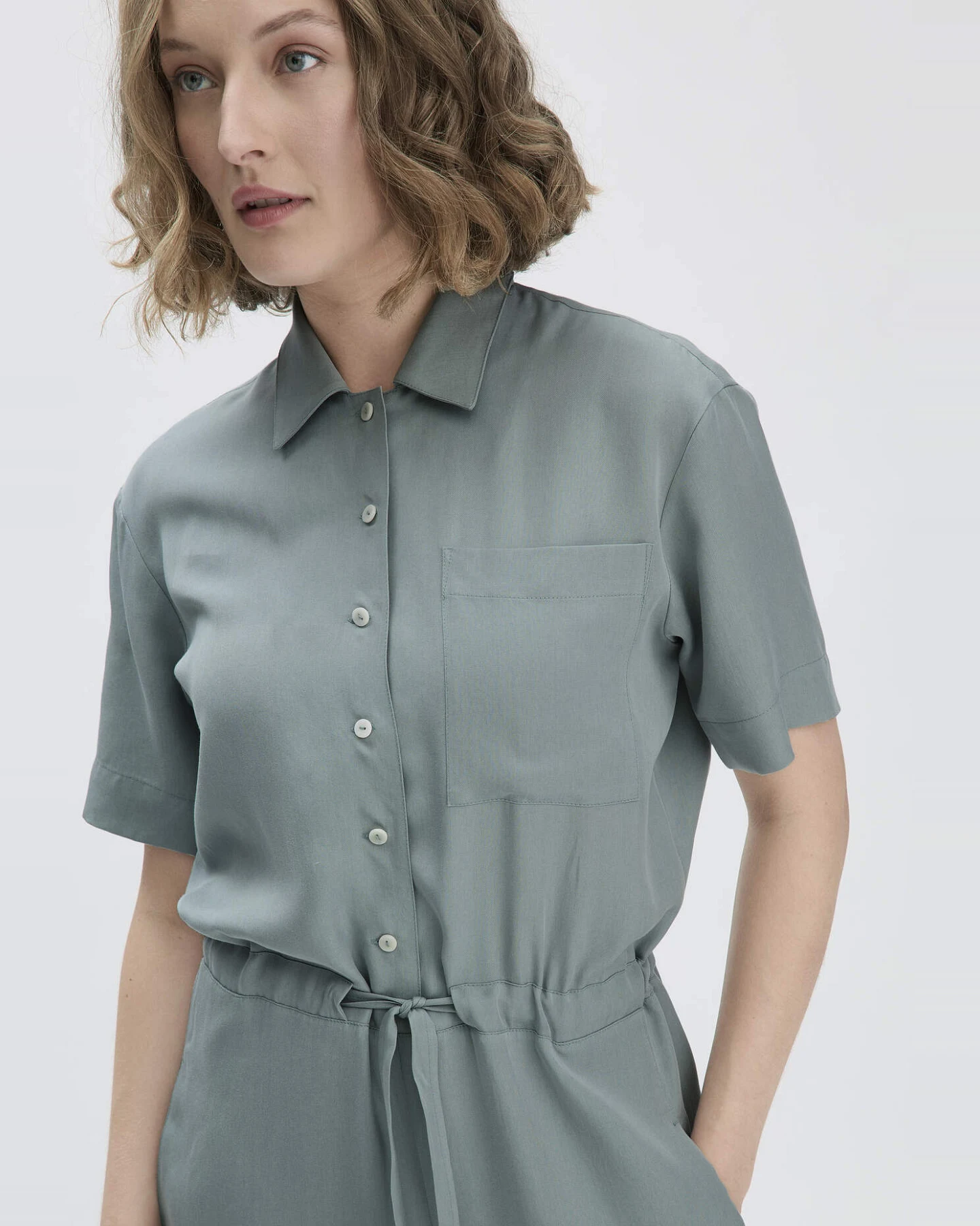 hessnatur Damen Overall Relaxed aus TENCEL™ Lyocell - grün - Größe 42 – Ansicht 3