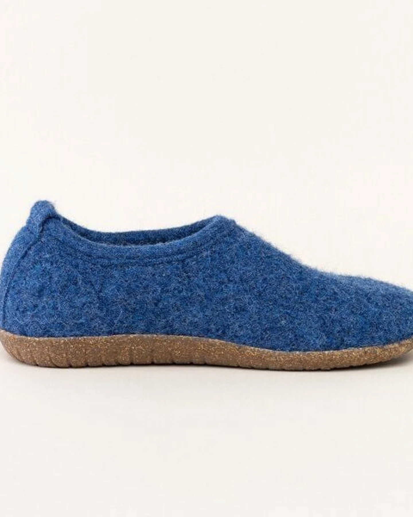 Gottstein Filz-Hausschuh Alpine Midcut - Damen & Herren Pantoffel aus 100% Schurwolle mit Komfort-Einlagesohle – Ansicht 3
