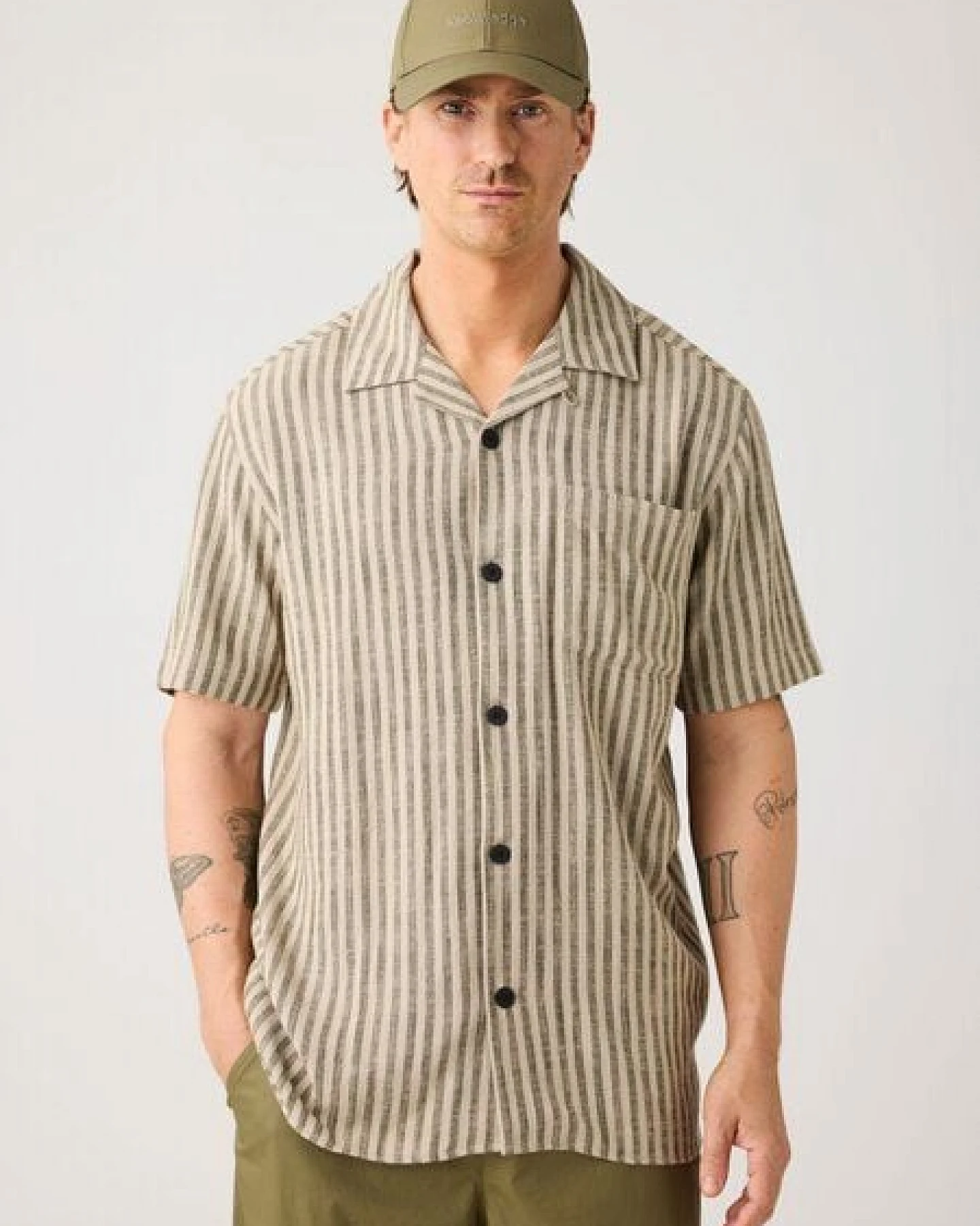 KnowledgeCotton Apparel Lockeres Kurzarmhemd aus Ecovero und Leinen – Ansicht 4