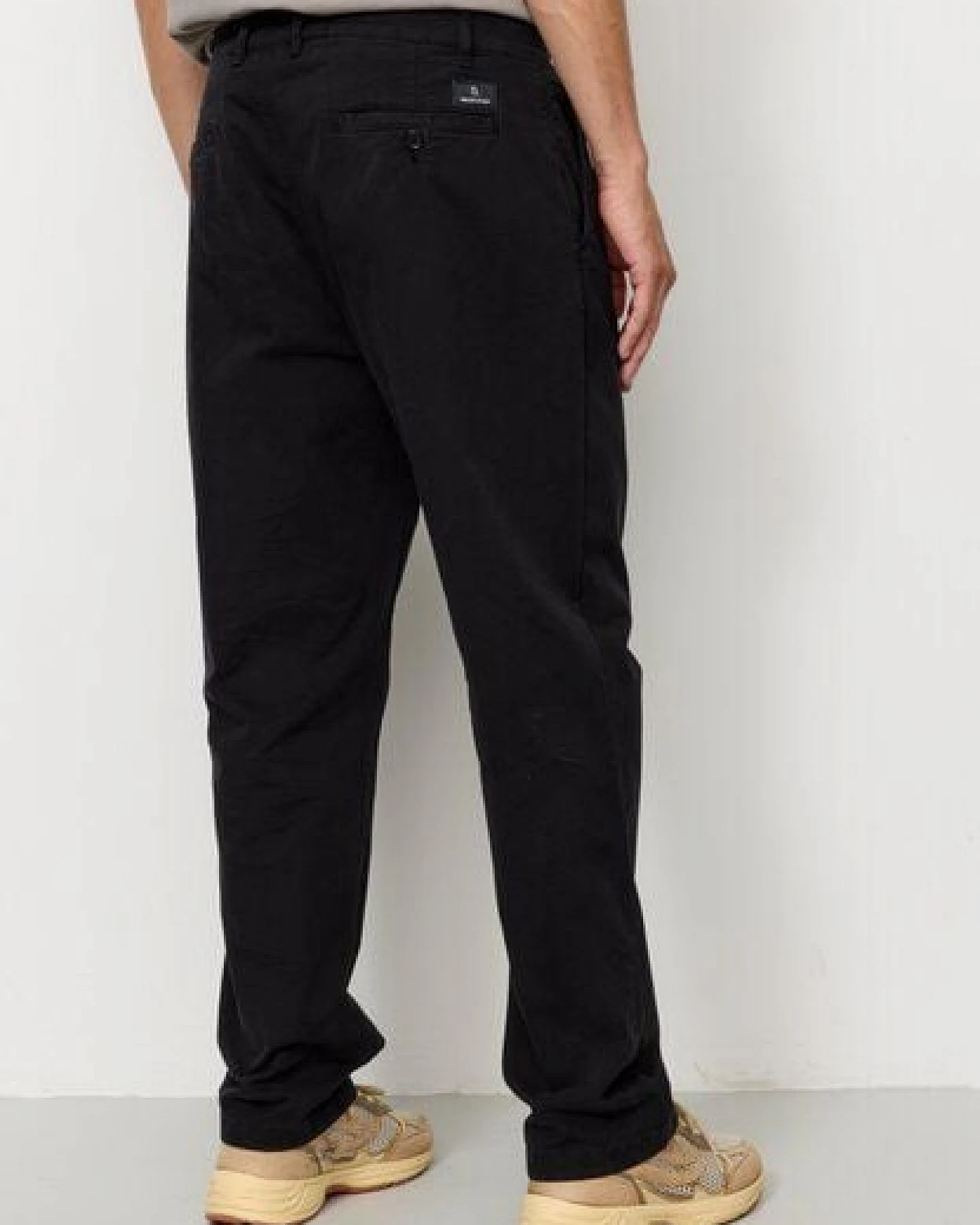 Herren Chino mit Bundfalte aus Bio-Baumwoll Mix - OAK - recolution – Ansicht 4