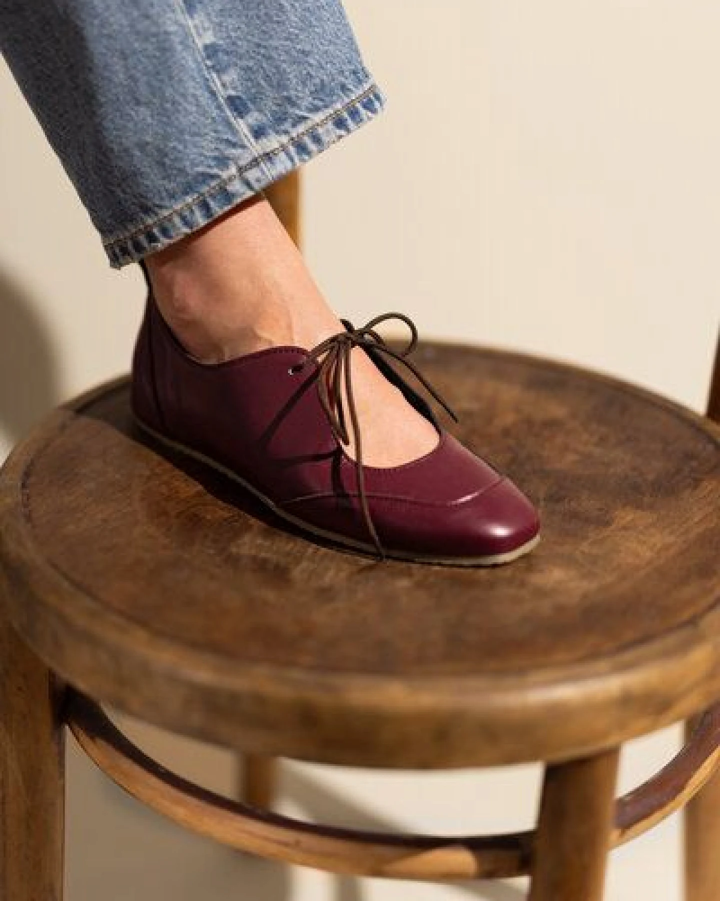 AGAZI LOUISE (smooth burgundy) – vegan ballerina flats made from plant-based leather – Ansicht 4