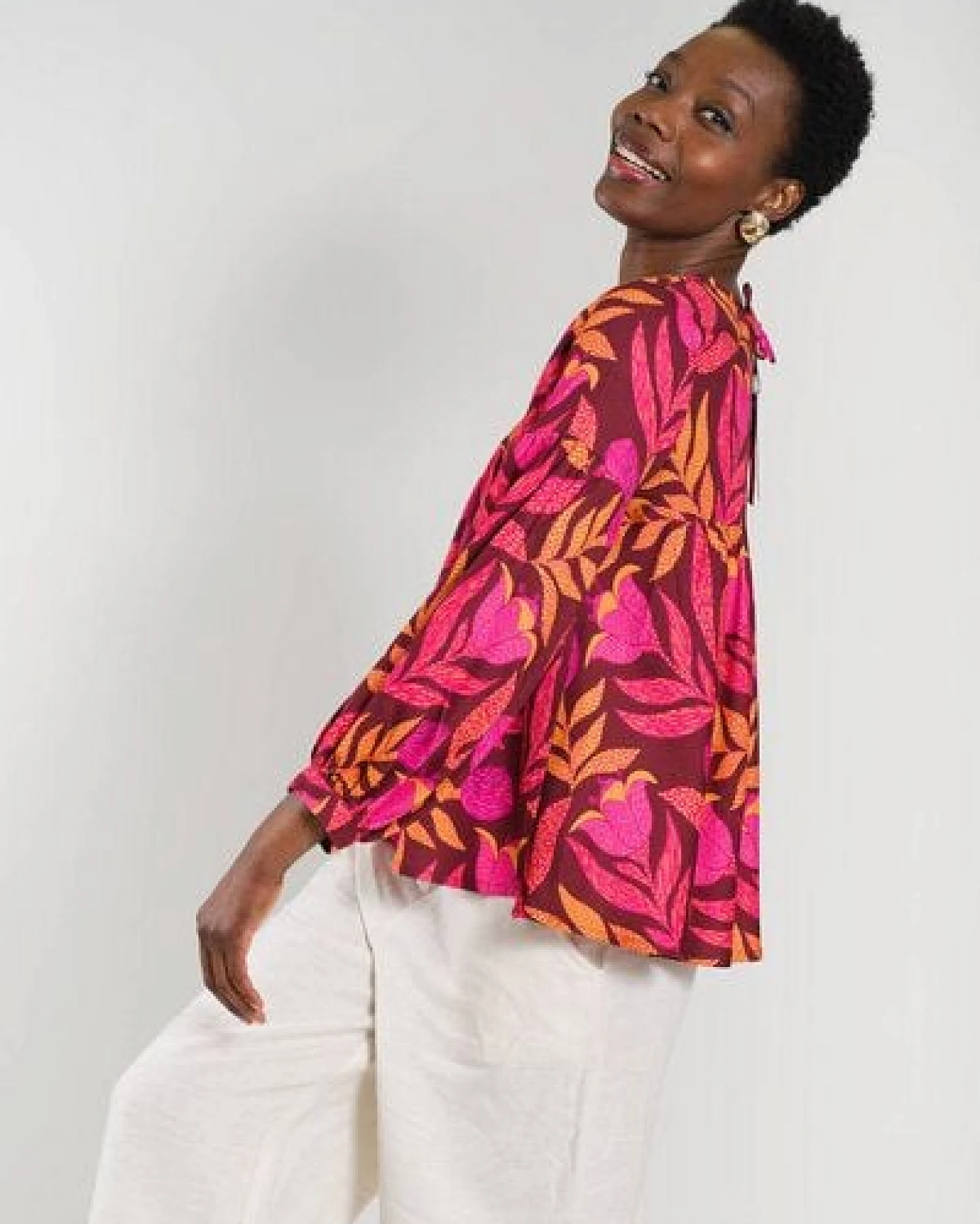 Nevice Rosa Bluse mit Furaha-Print – Ansicht 2