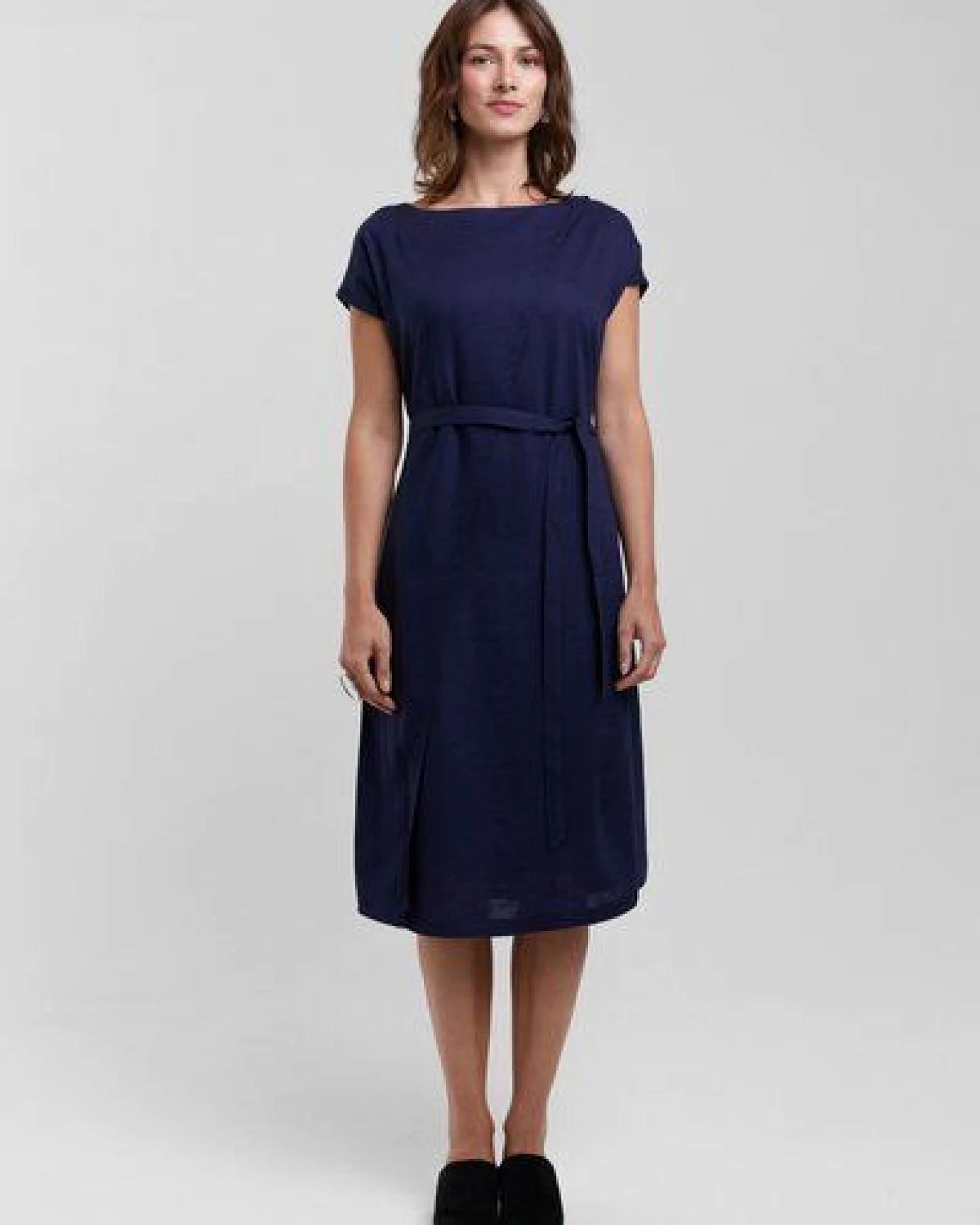 AYANI Julia Elegantes Midi Sommerkleid aus ECOVERO & Leinen – Ansicht 2