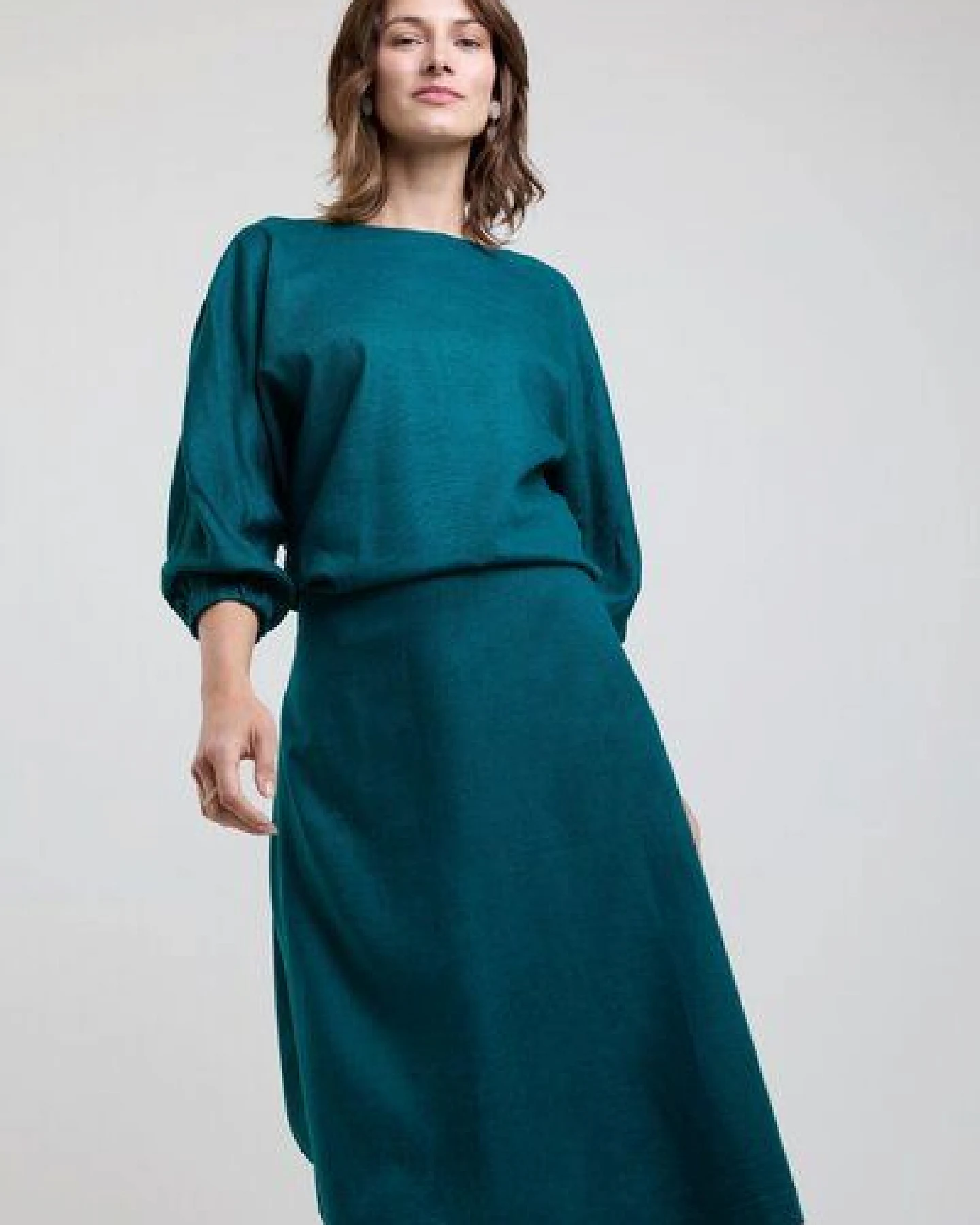AYANI Andrea Midi Sommerkleid aus ECOVERO & Leinen – Ansicht 2