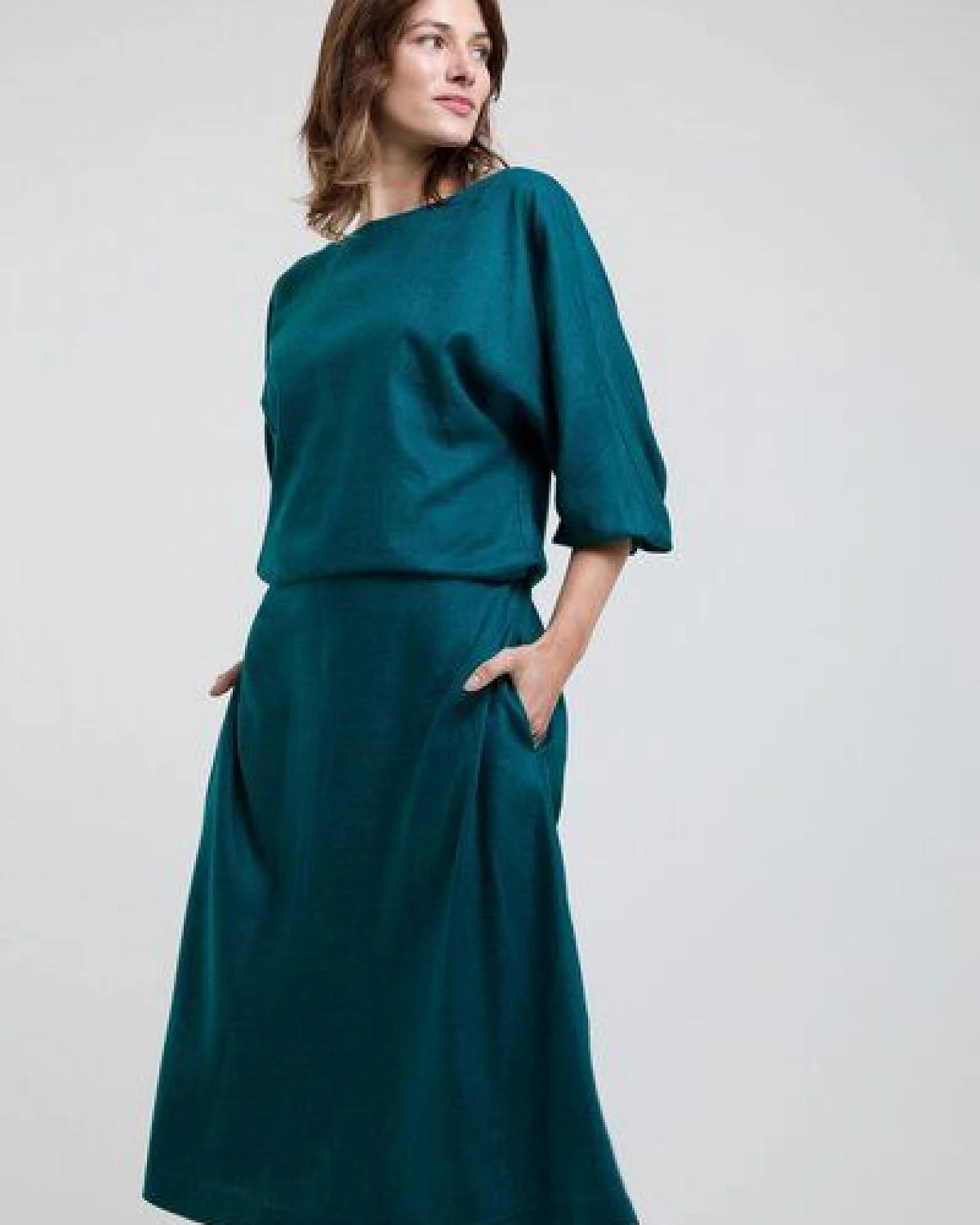 AYANI Andrea Midi Sommerkleid aus ECOVERO & Leinen – Ansicht 4