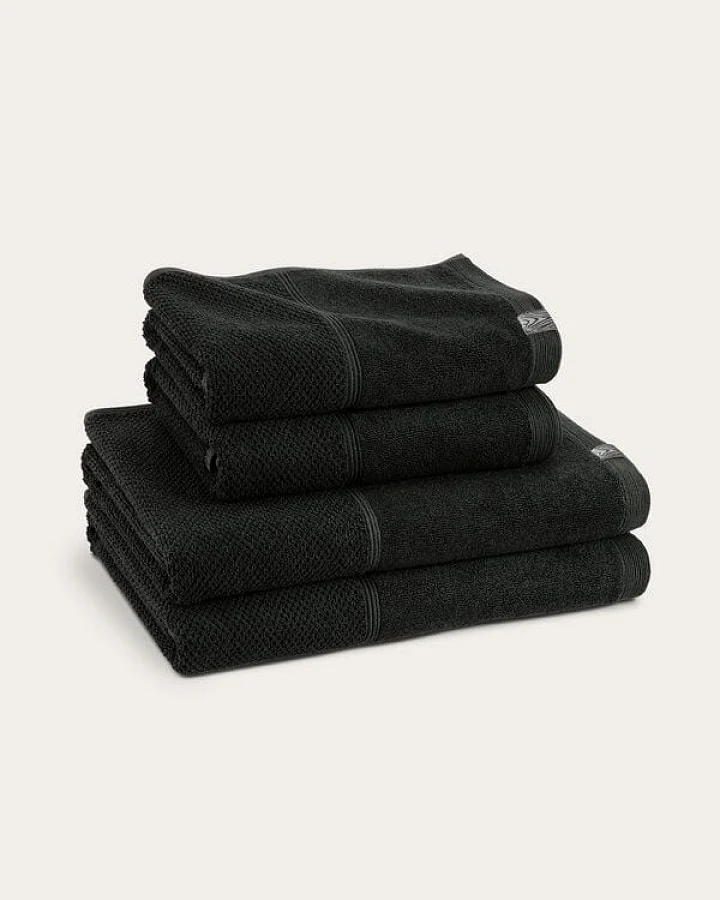 Cosy Black
