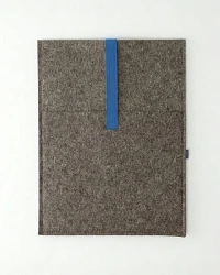 Braun-Mittelblau