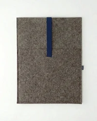 Braun-Dunkelblau