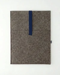Braun-Dunkelblau