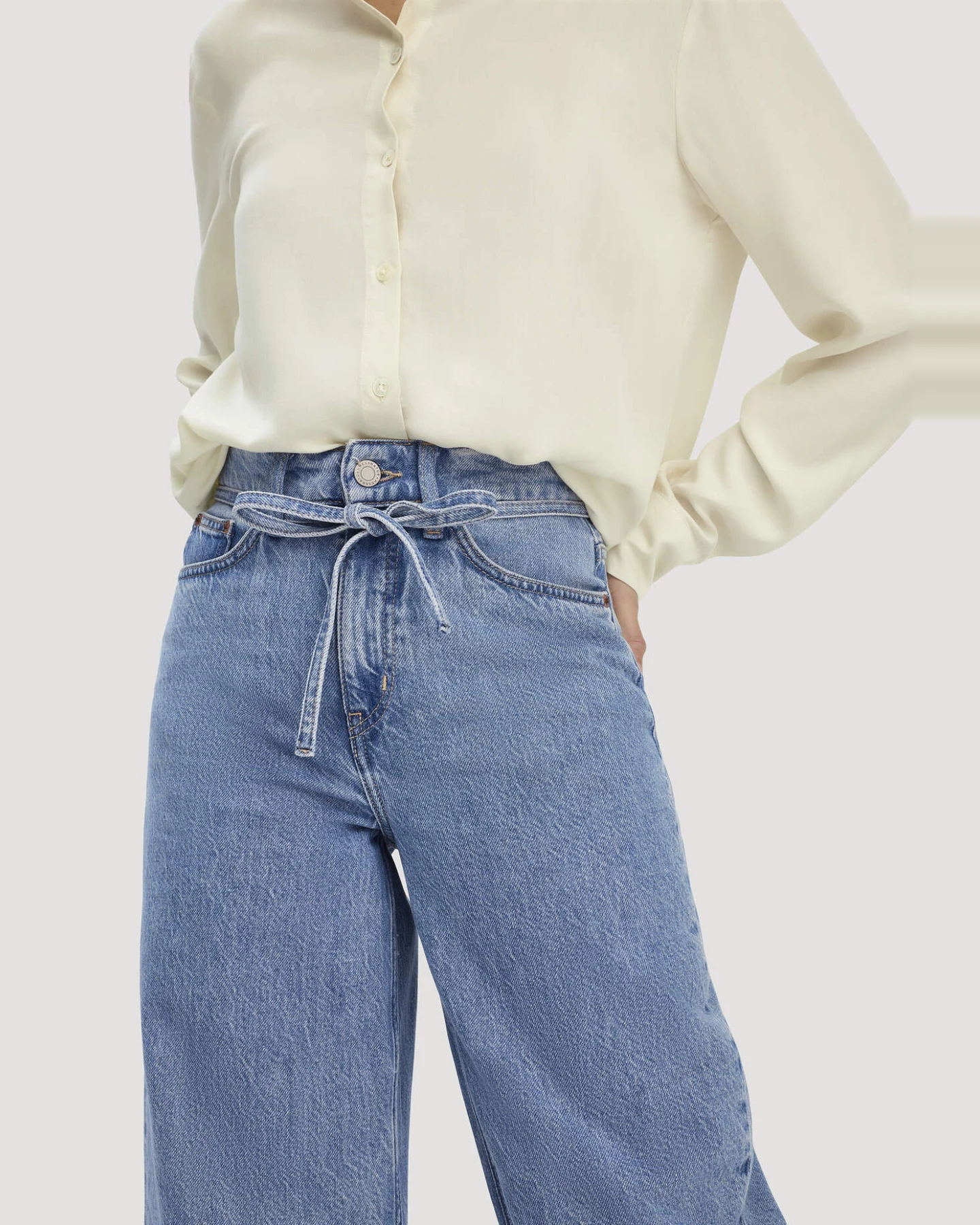 hessnatur Damen Jeans ALVA Wide Leg Soft aus Bio-Baumwolle mit TENCEL™ Lyocell - blau - Größe 33/32 – Ansicht 3
