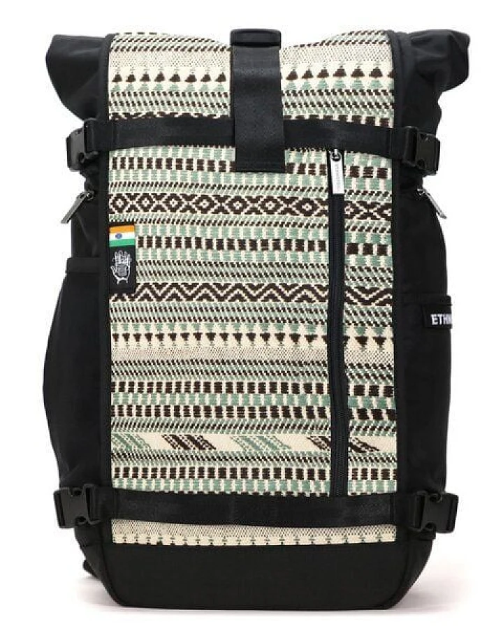 India 8