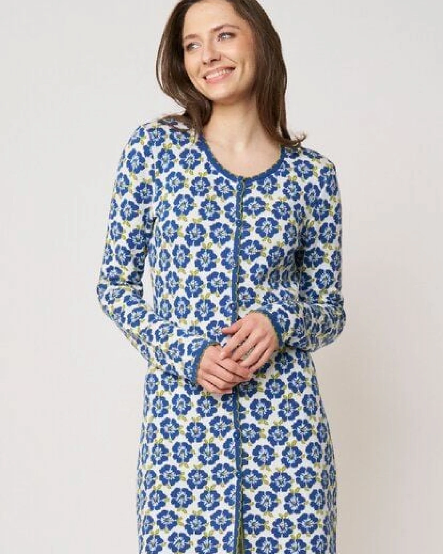 LANA Organic Strickjacke Jaquard für Damen, Modell Eva lang – Ansicht 3