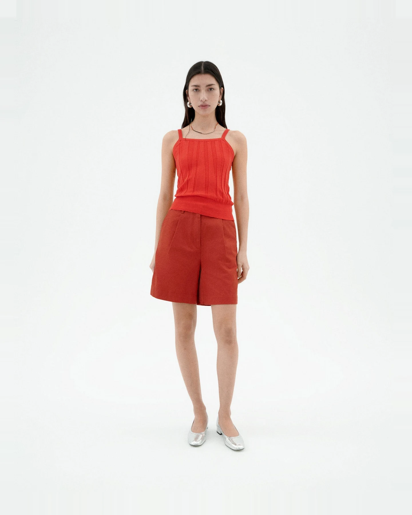 Thinking MU Damen vegan Shorts Bermuda Pinzette Lia Rot – Ansicht 2