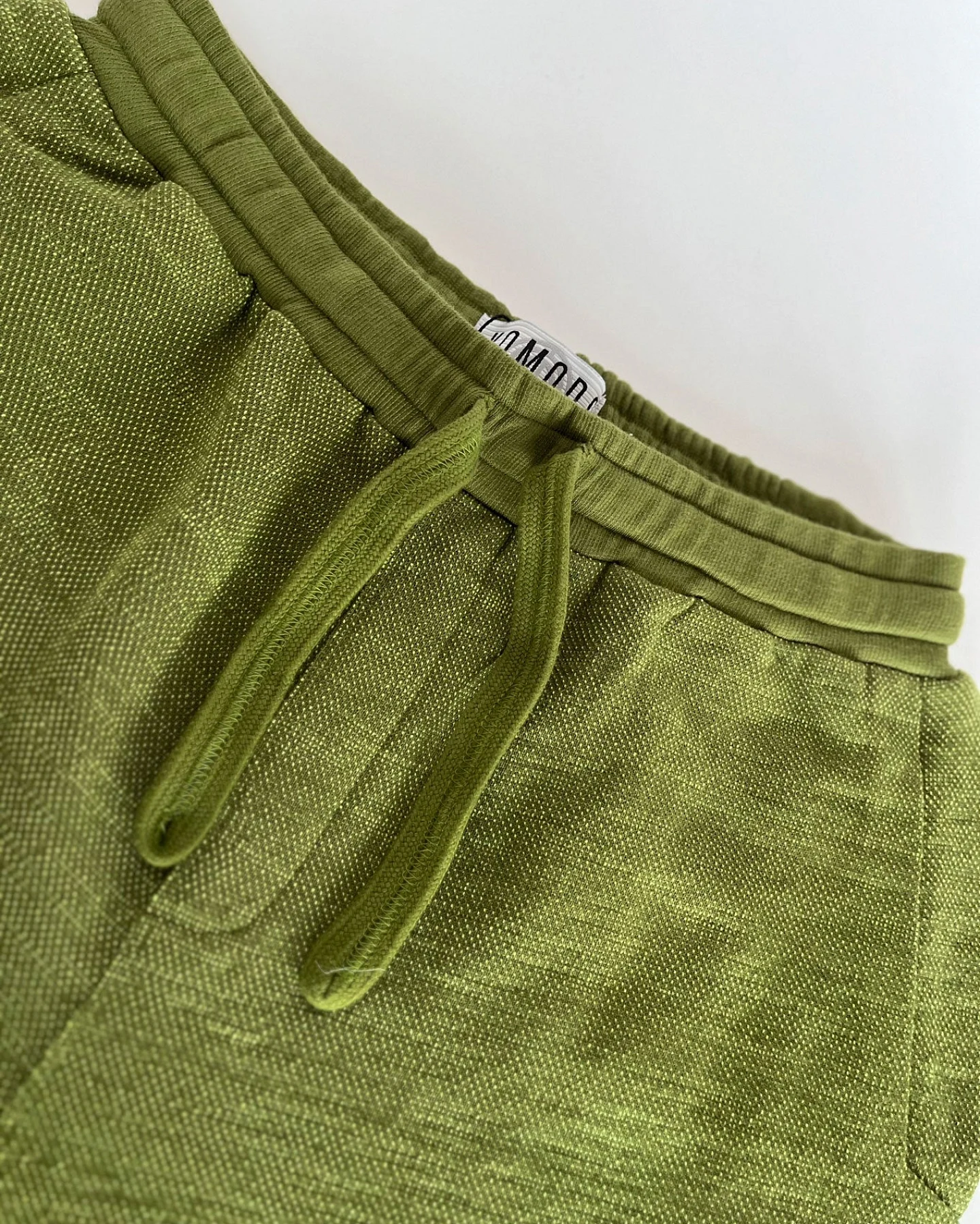 KOMODO Damen vegan Sweat Shorts Grün – Ansicht 2