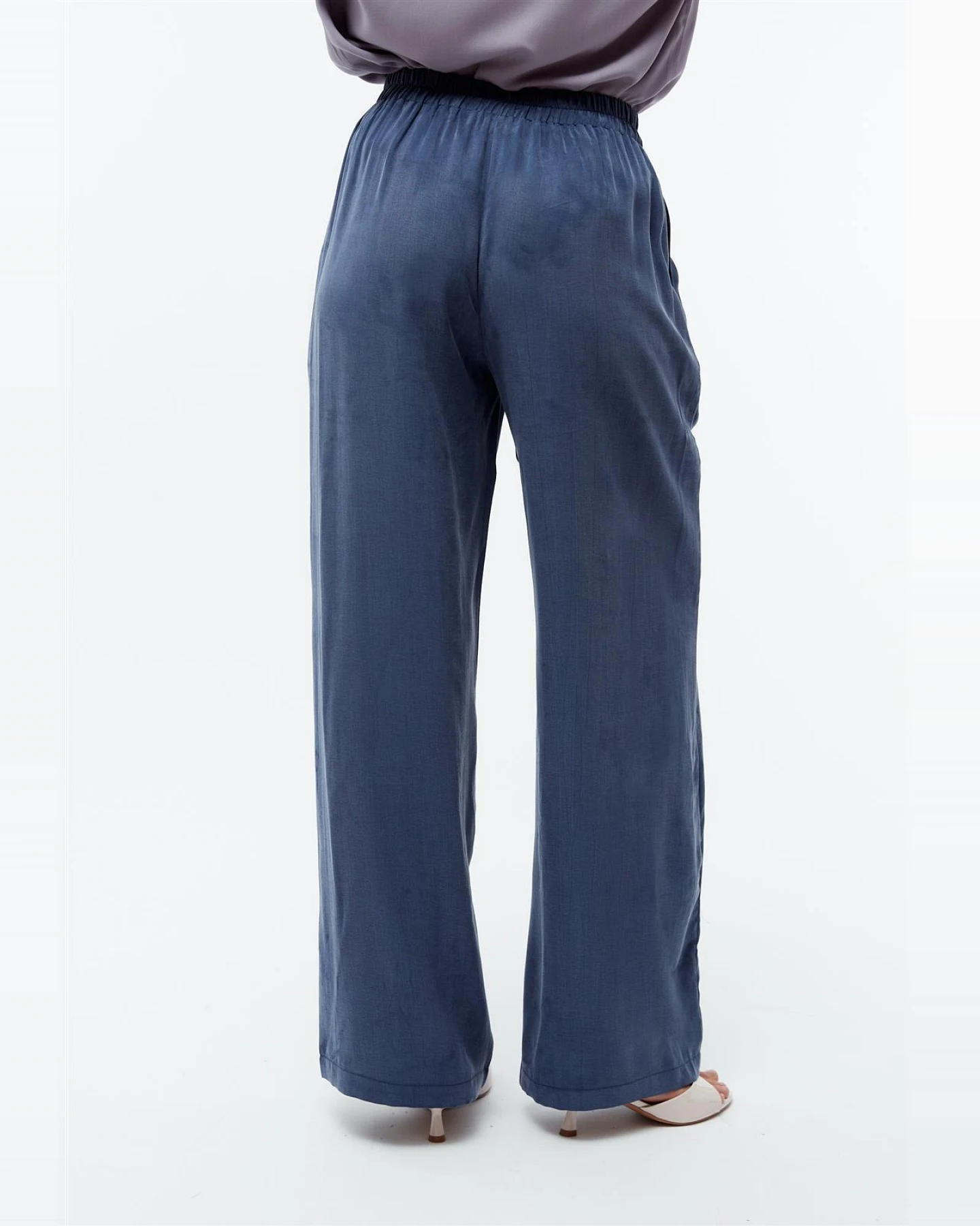 Givn Damen vegan Hose Wide Fit Nightshade Blue – Ansicht 2