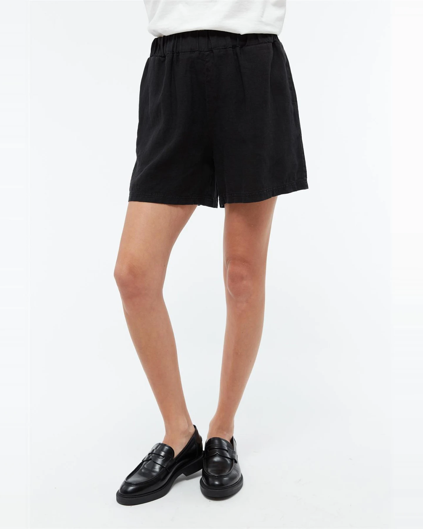 Givn Damen vegan Shorts Clementine Schwarz – Ansicht 2