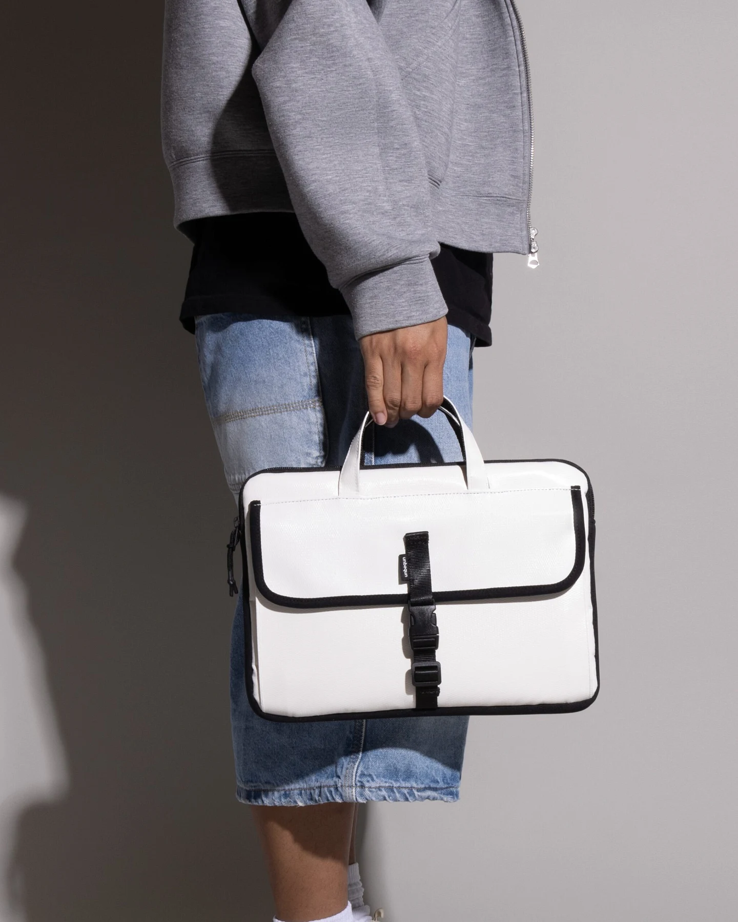 UNBEGUN Herren vegan Laptop-Tasche Mit Griff Weiß – Ansicht 2