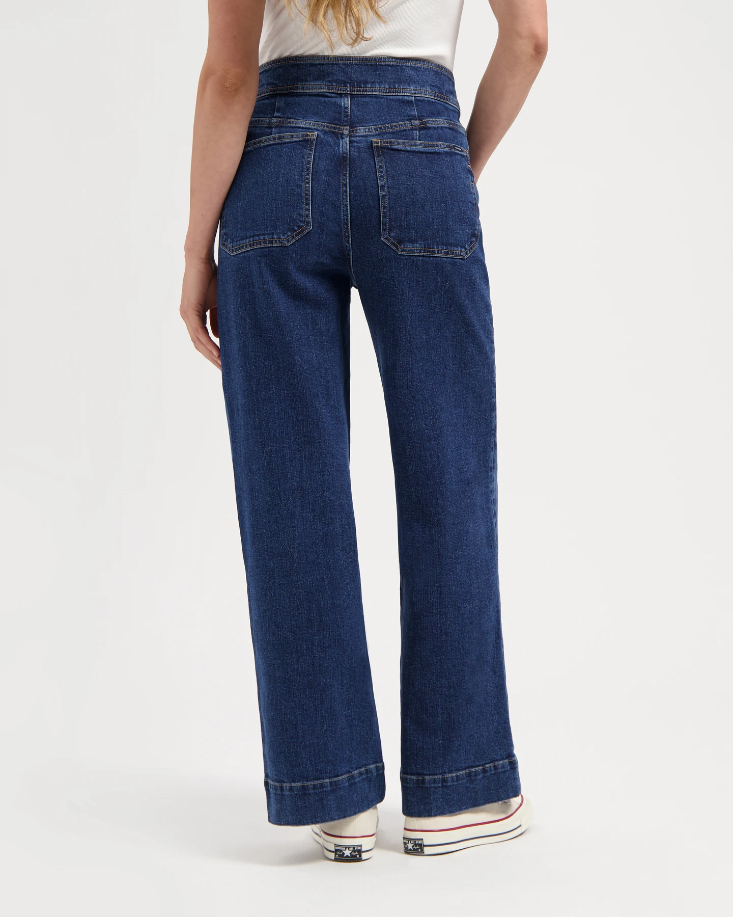 Kuyichi Damen vegan Jeans Farrah Worker Faded Blue – Ansicht 2