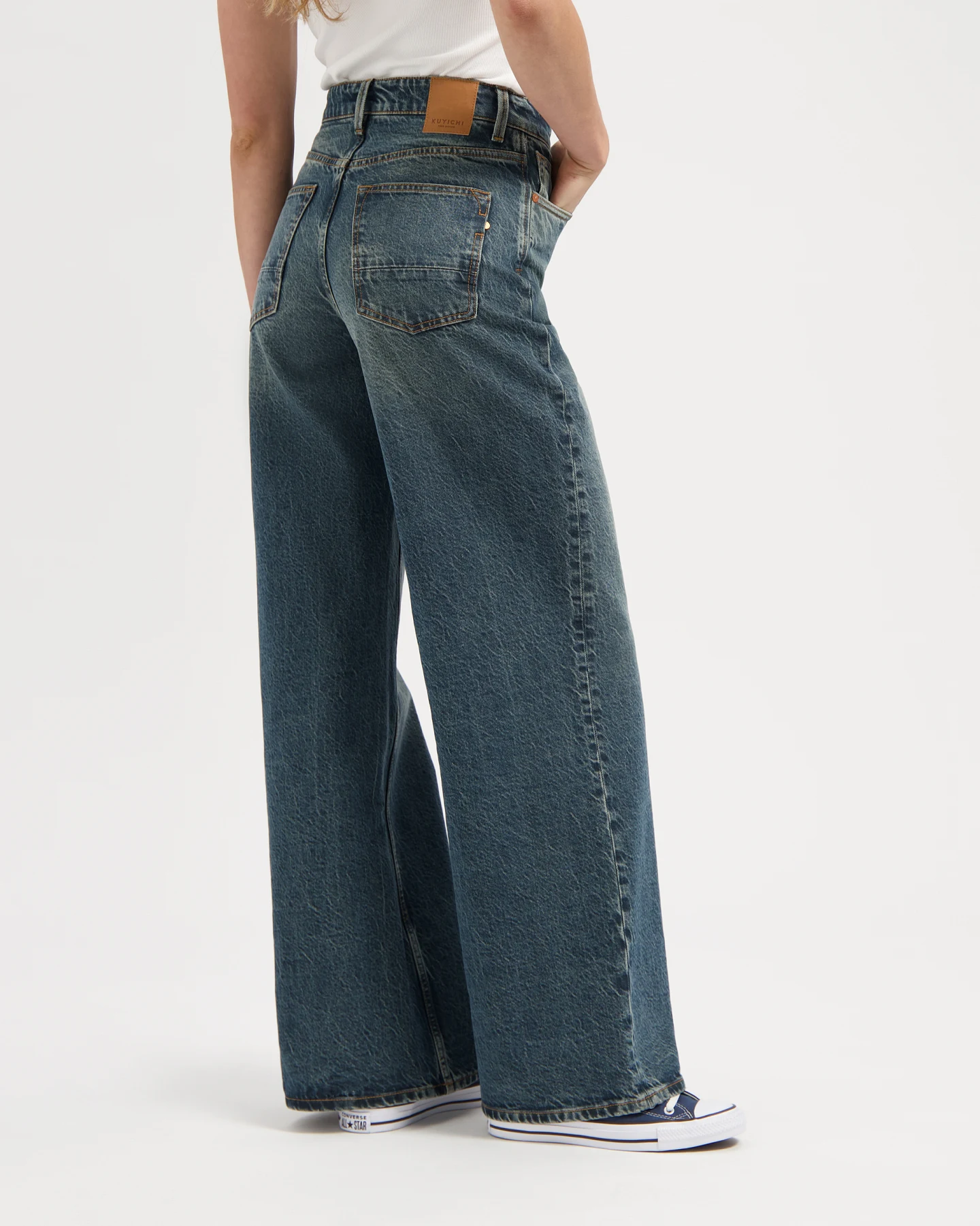 Kuyichi Damen vegan Jeans Flare Harper Retro Blau – Ansicht 2