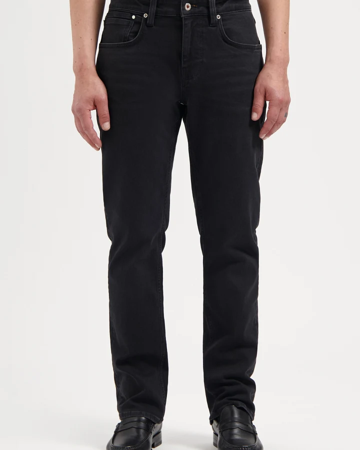 Kuyichi Herren vegan Jeans Straight Nick Washed Schwarz