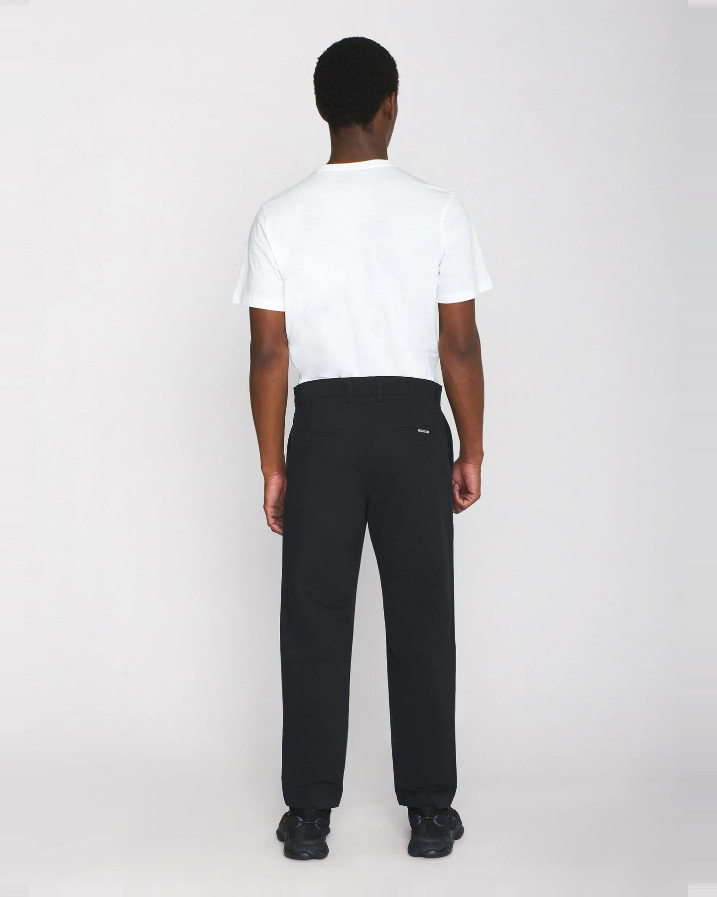 KnowledgeCotton Apparel Herren vegan Chino-Hose Chuck Regular Twill Schwarz Jet – Ansicht 2