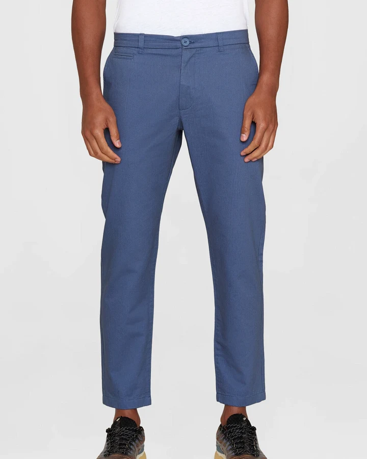 KnowledgeCotton Apparel Herren vegan Chino-Hose Chuck Regular Twill Vintage Indigo