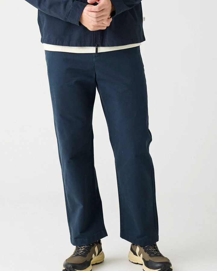 KnowledgeCotton Apparel Herren vegan Chino-Hose Flint Wide Total Eclipse Navy
