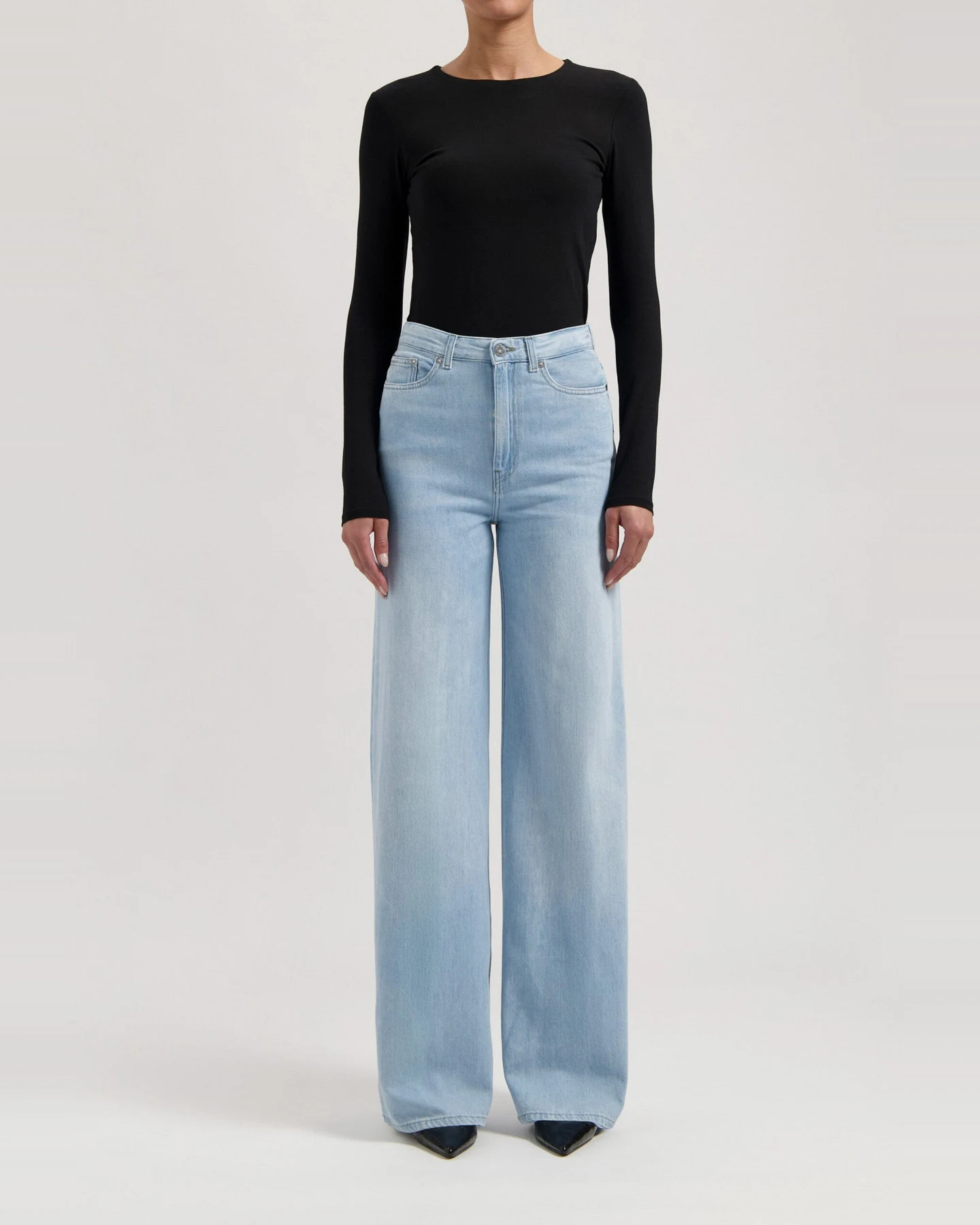 MUD Jeans Damen vegan Jeans Wyde Sara Sun Stone Blue – Ansicht 2