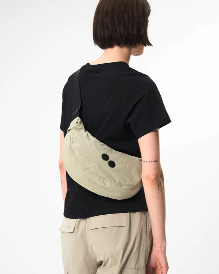pinqponq Damen vegan Tasche Cross Body Krumm Klein Pure Olive