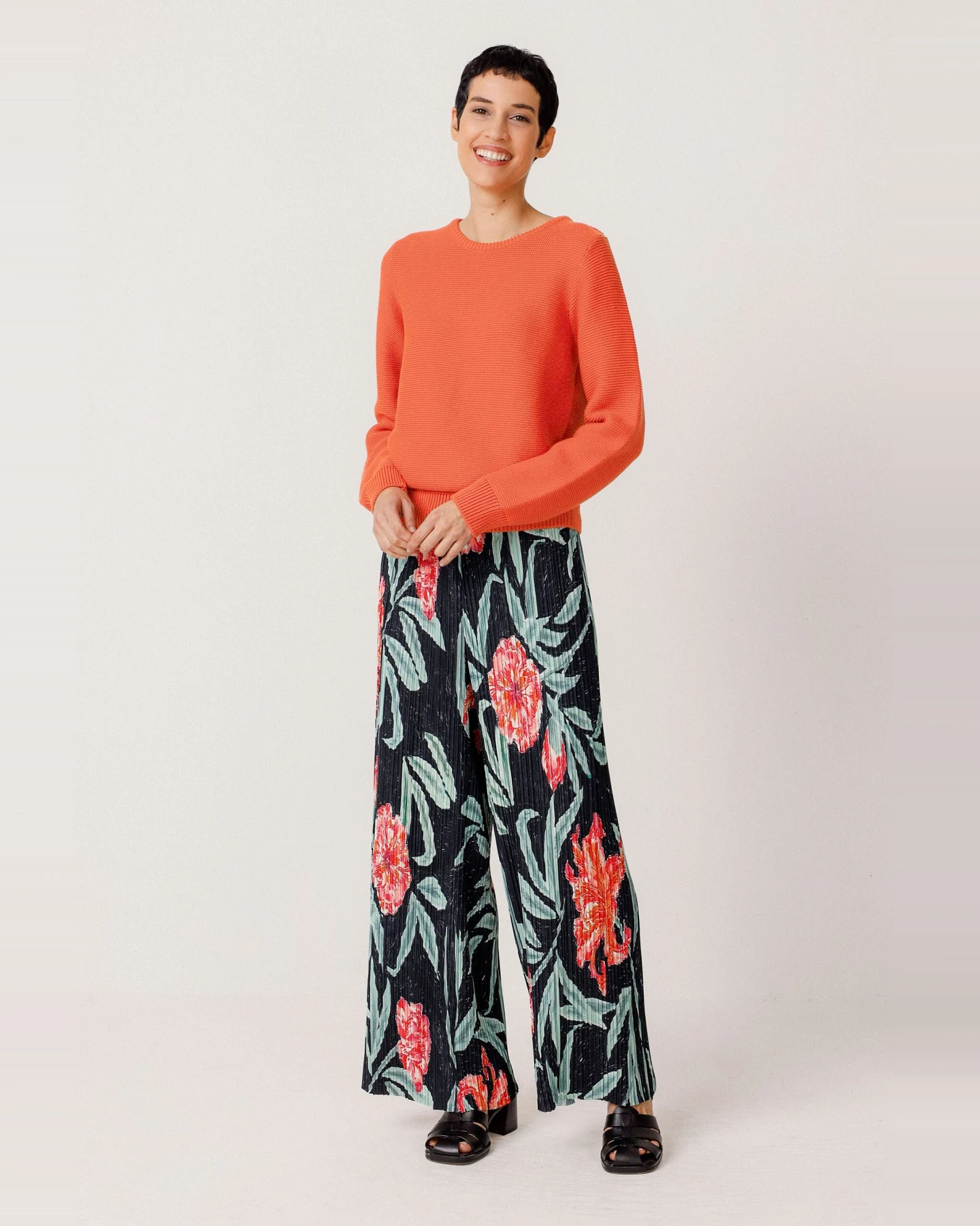 SKFK Damen vegan Pullover Iradi Orange – Ansicht 2