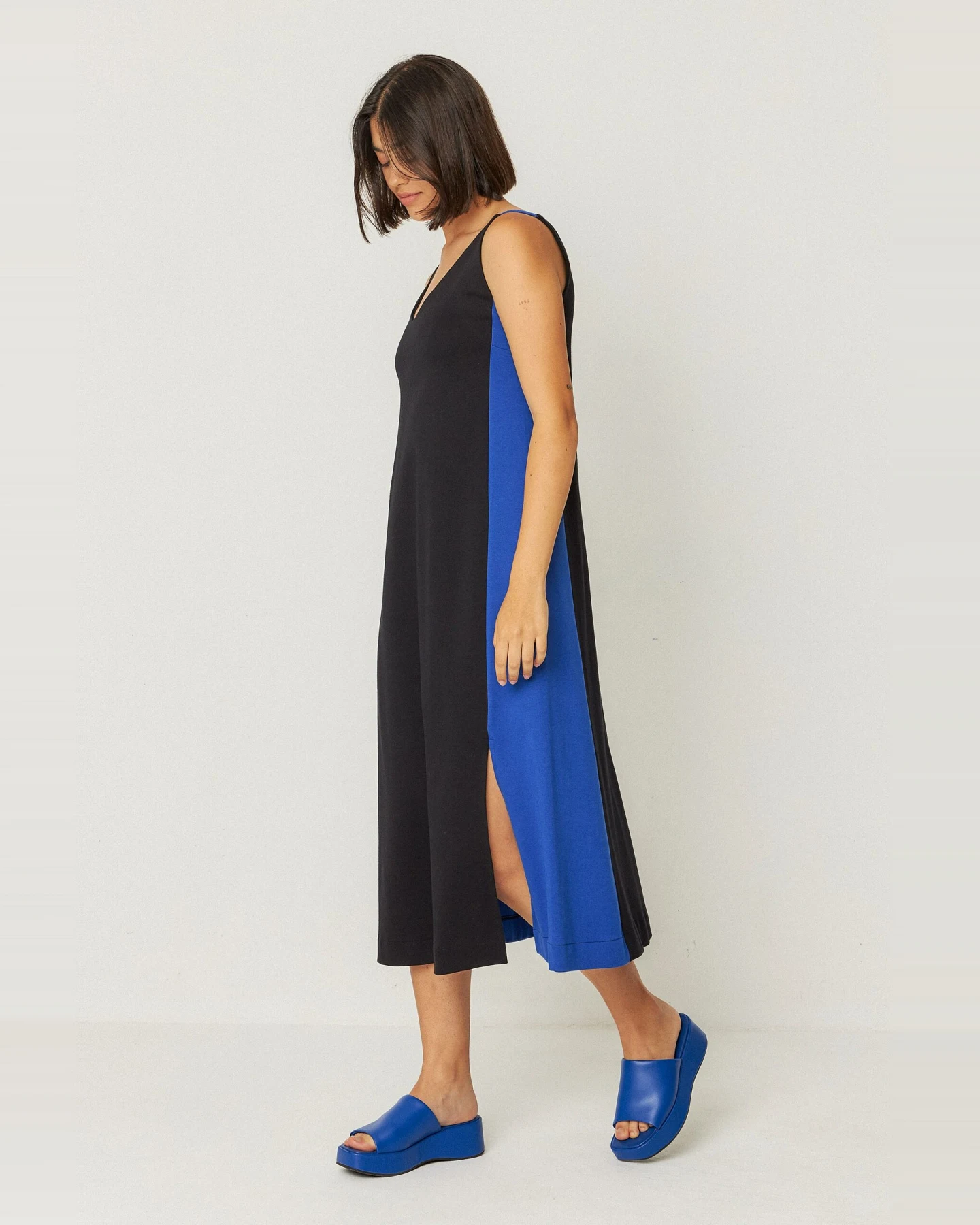 SKFK Damen vegan Kleid Uda Schwarz/Blau – Ansicht 2
