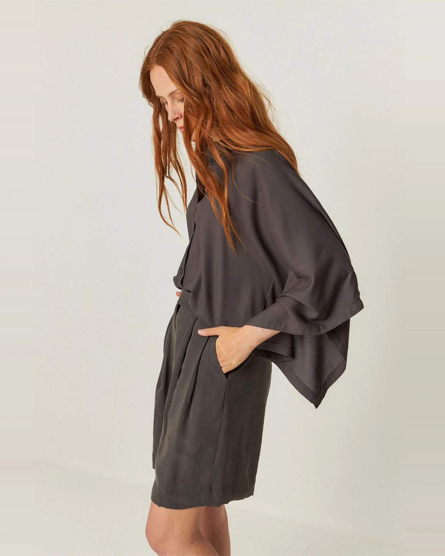 SKFK Damen vegan Kurze Hosen Laida Gray – Ansicht 2