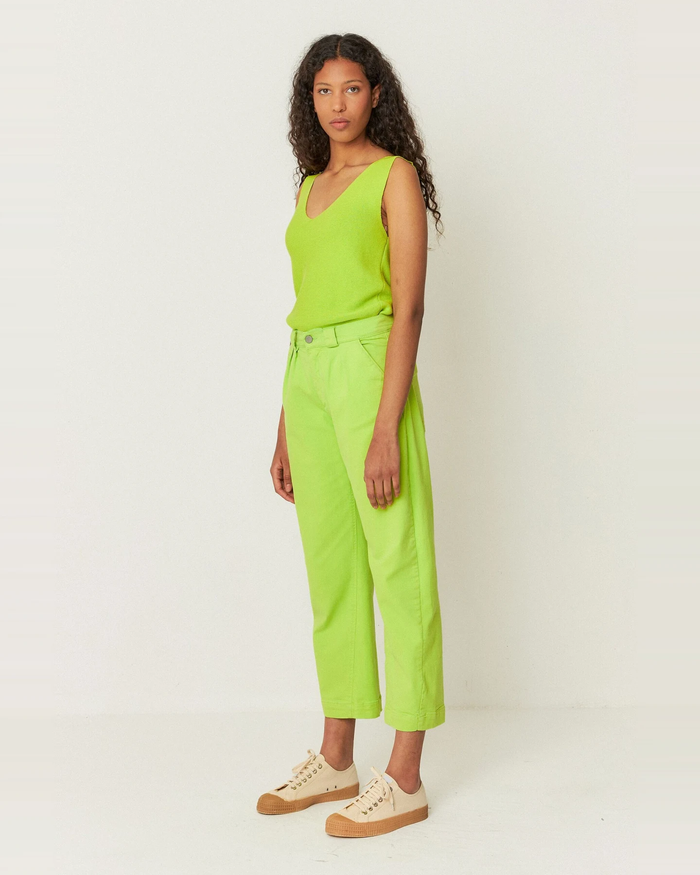 SKFK Damen vegan Hose Amata Grün – Ansicht 2