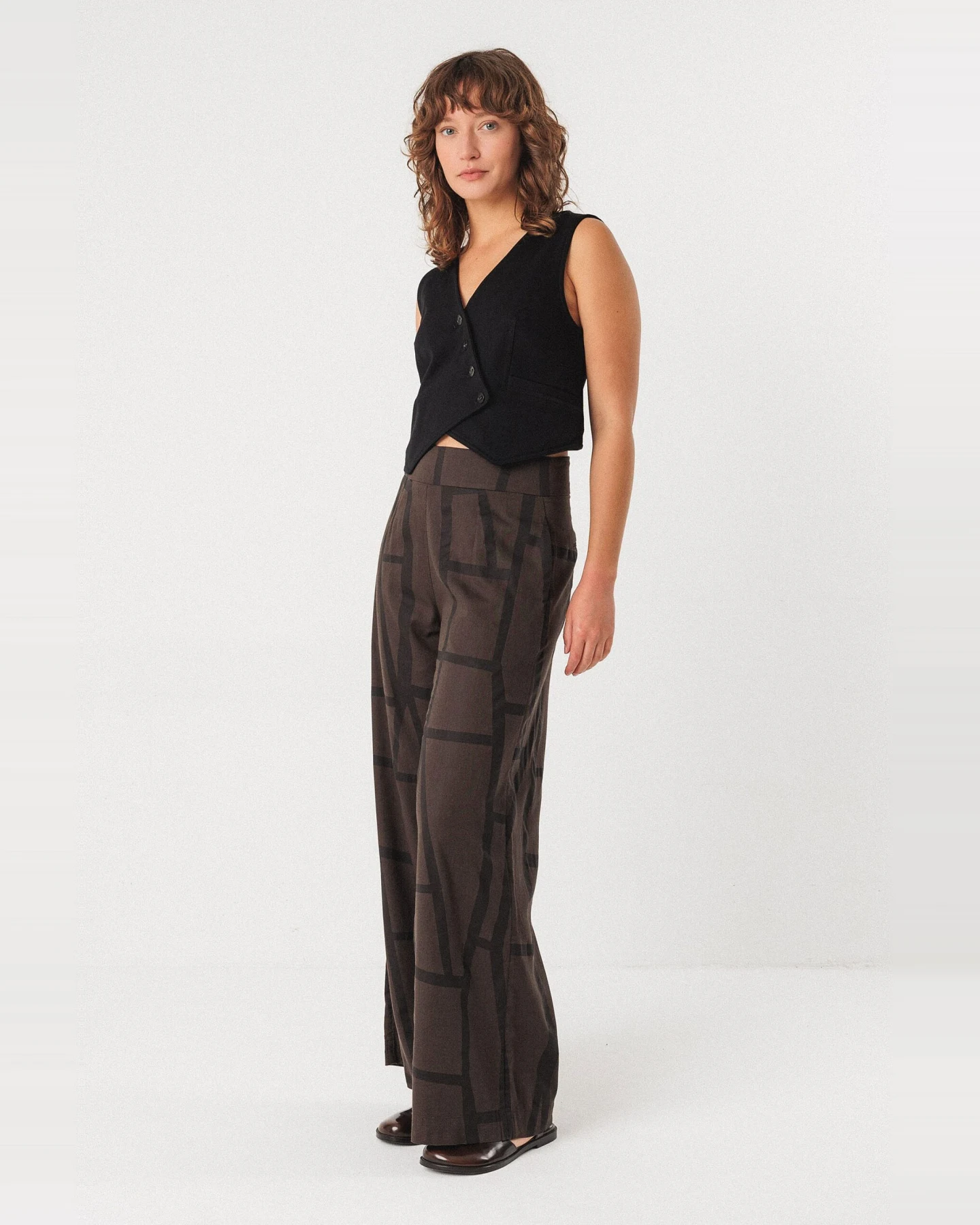 SKFK Damen vegan Weste Barria Schwarz – Ansicht 2