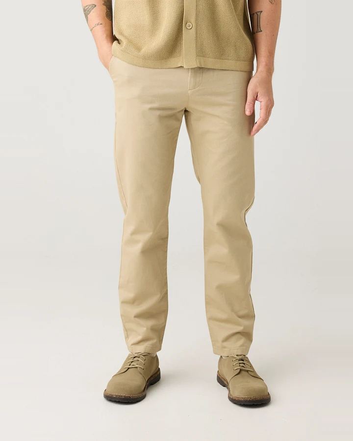 KnowledgeCotton Apparel Herren vegan Chino-Hose Chuck Regular Twill Beige