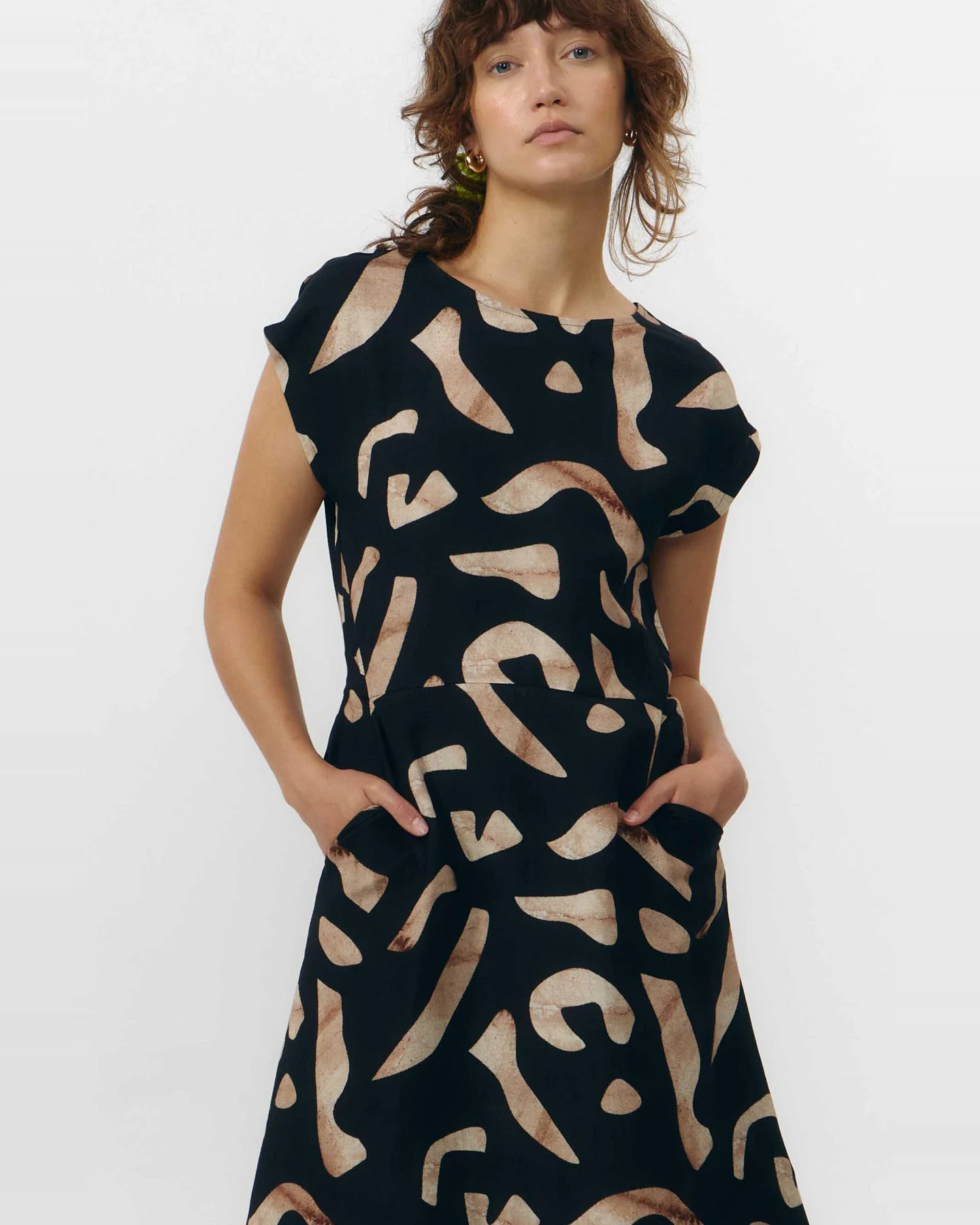 SUITE13LAB Damen vegan Kleid Tinto Print Stones Schwarz – Ansicht 2