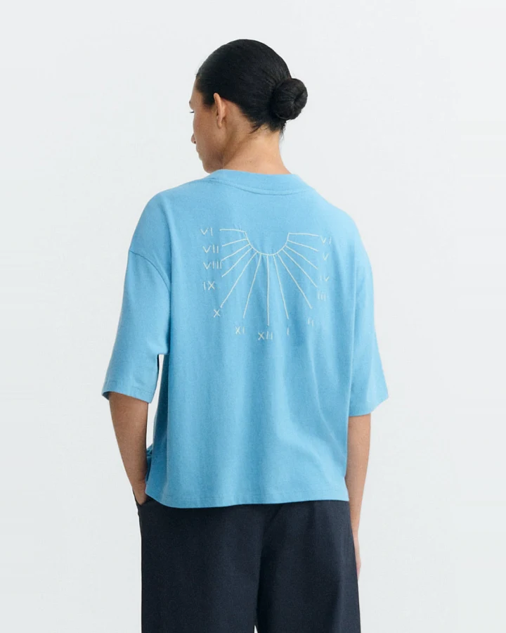 Thinking MU Damen vegan T-Shirt Lena Handbestickt Oversized Blau