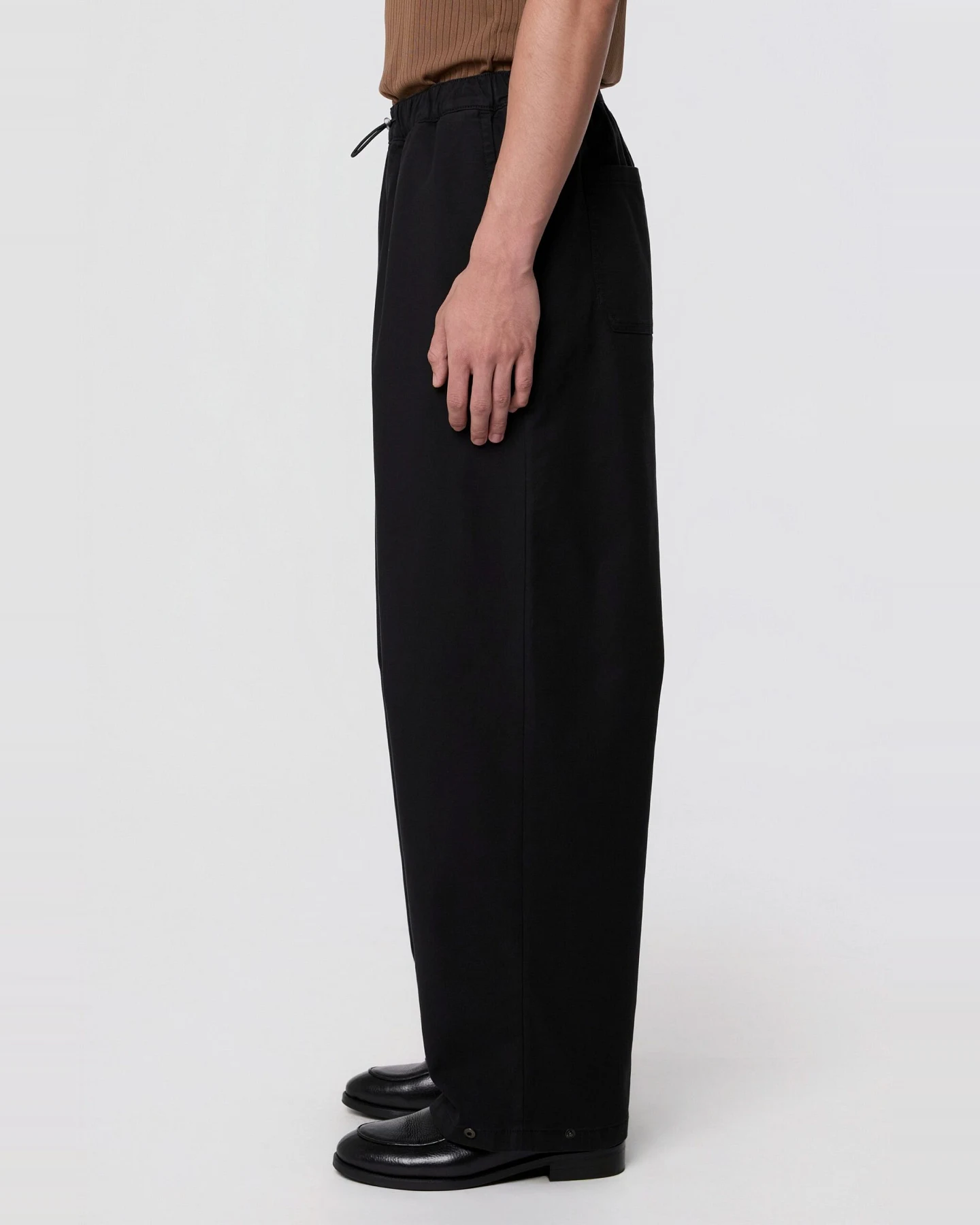 Dawn Herren vegan Hose Flow Utility Schwarz – Ansicht 2