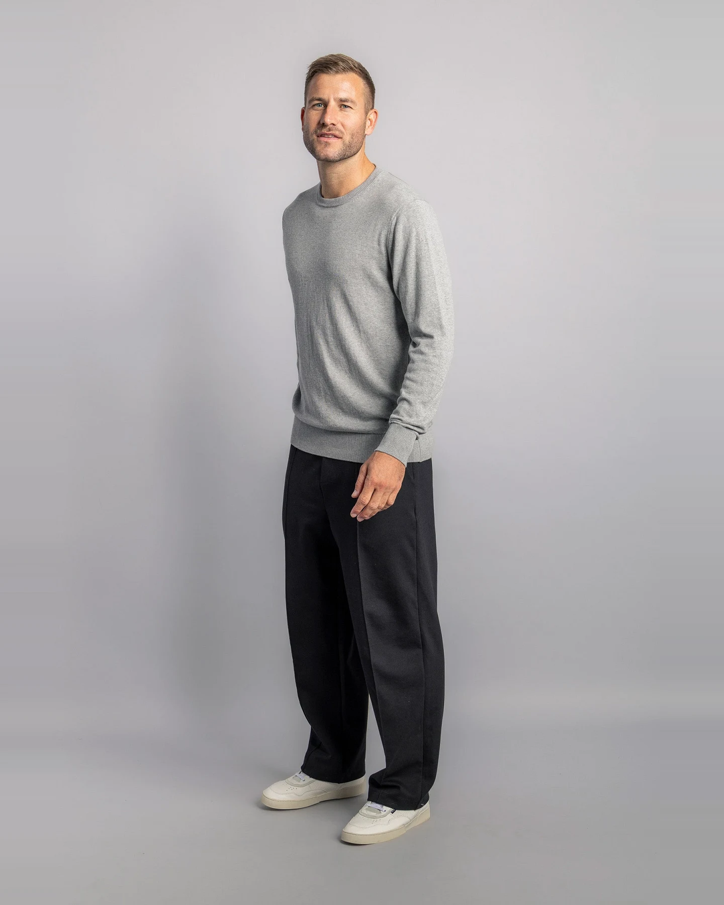 DIRTS Herren vegan Pullover Classic Knit Crewneck Grau Melange – Ansicht 2
