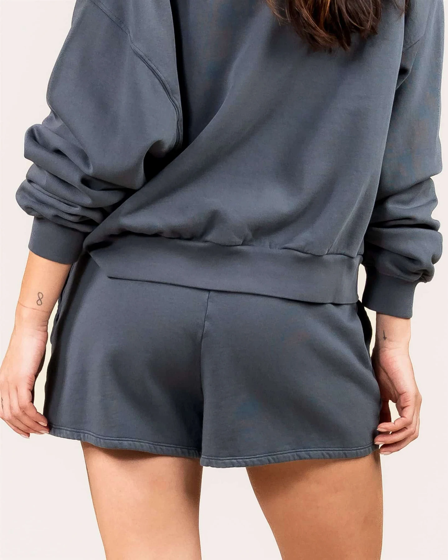 Kuyichi Damen vegan Kurze Hose Megan Grey – Ansicht 2