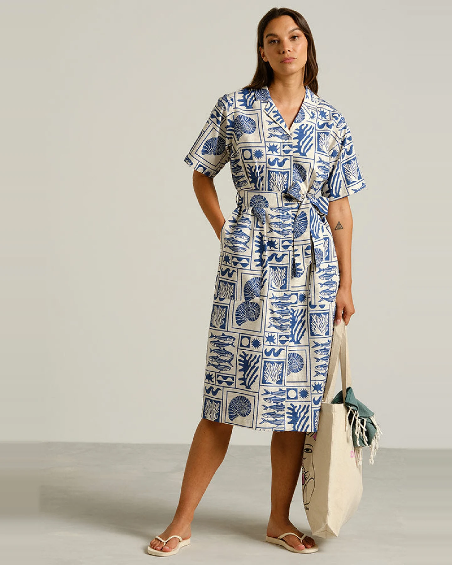 DEDICATED Damen vegan Kleid Orrefors Ozeanblau/Weiß – Ansicht 2