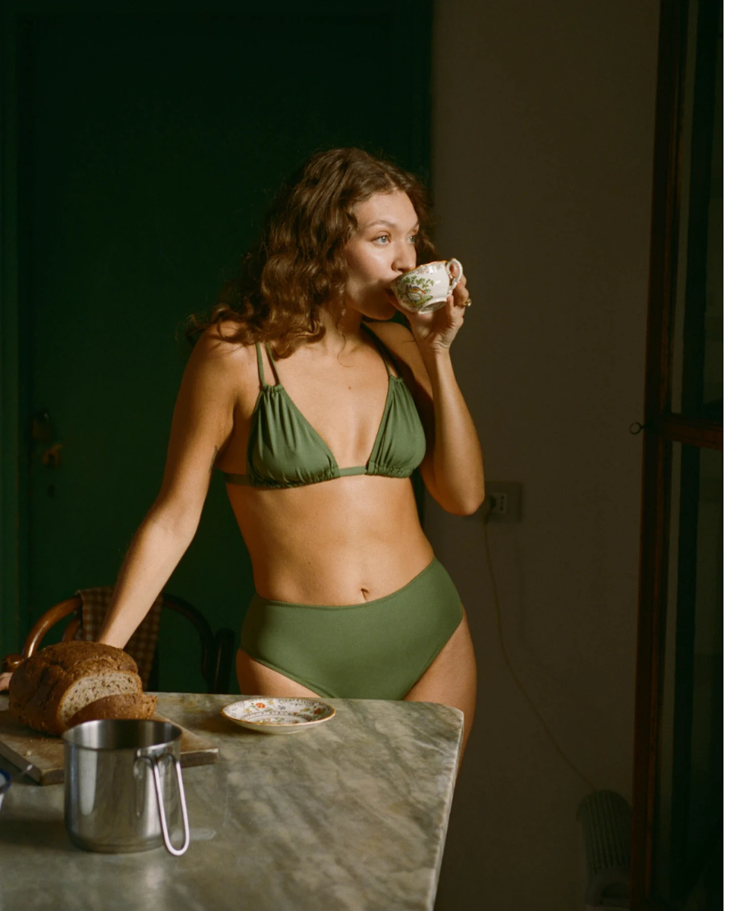 Nénés Damen vegan Bikinioberteil Franny Triangle Khaki – Ansicht 2