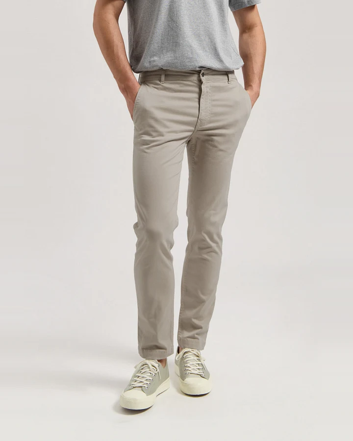 MUD Jeans Herren vegan Hose Scott Mid Tapered Pebbles