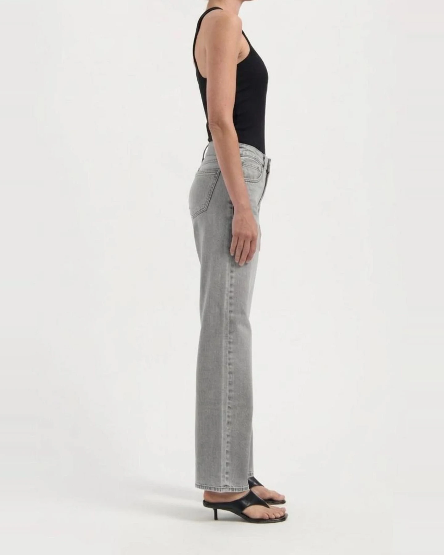 MUD Jeans Damen vegan Jeans Carry Mid Straight Faded Grey – Ansicht 2