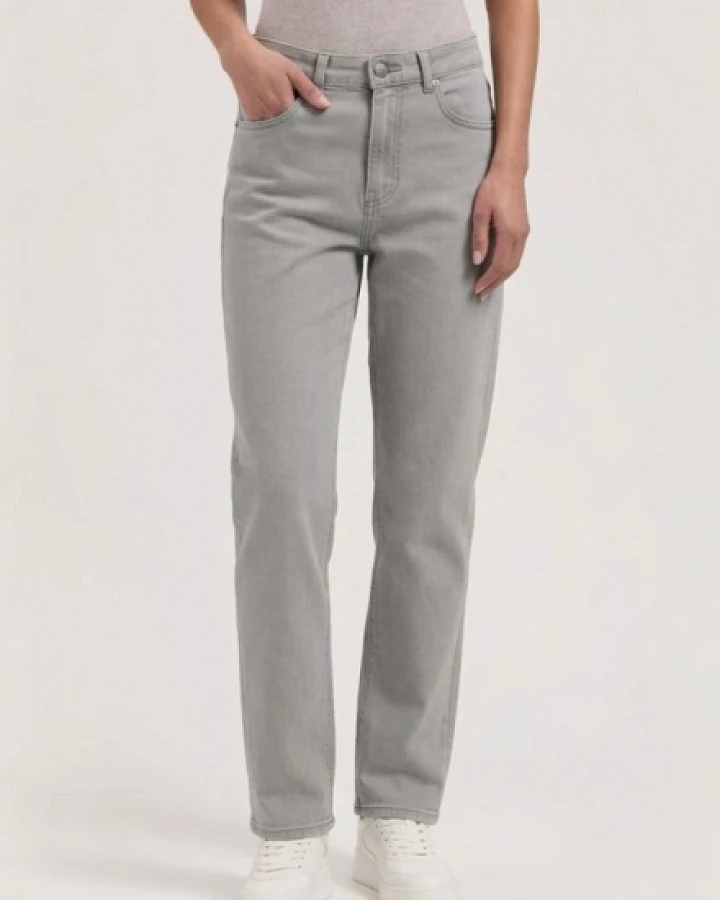 MUD Jeans Damen vegan Jeans Mams High Tapered Verblasst Grau