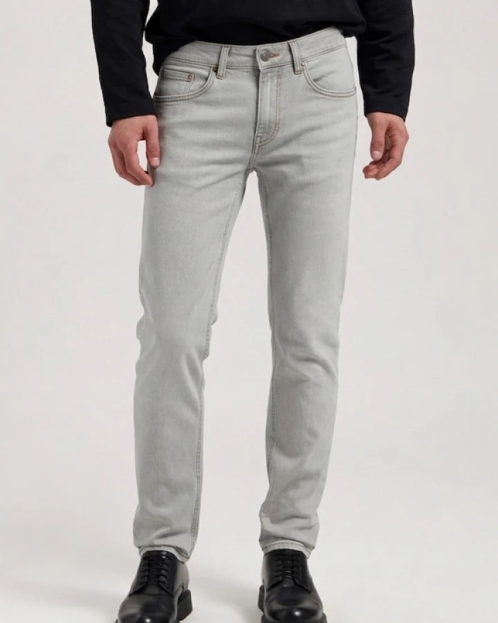 MUD Jeans Herren vegan Jeans Dunn Low Tapered Faded Grau