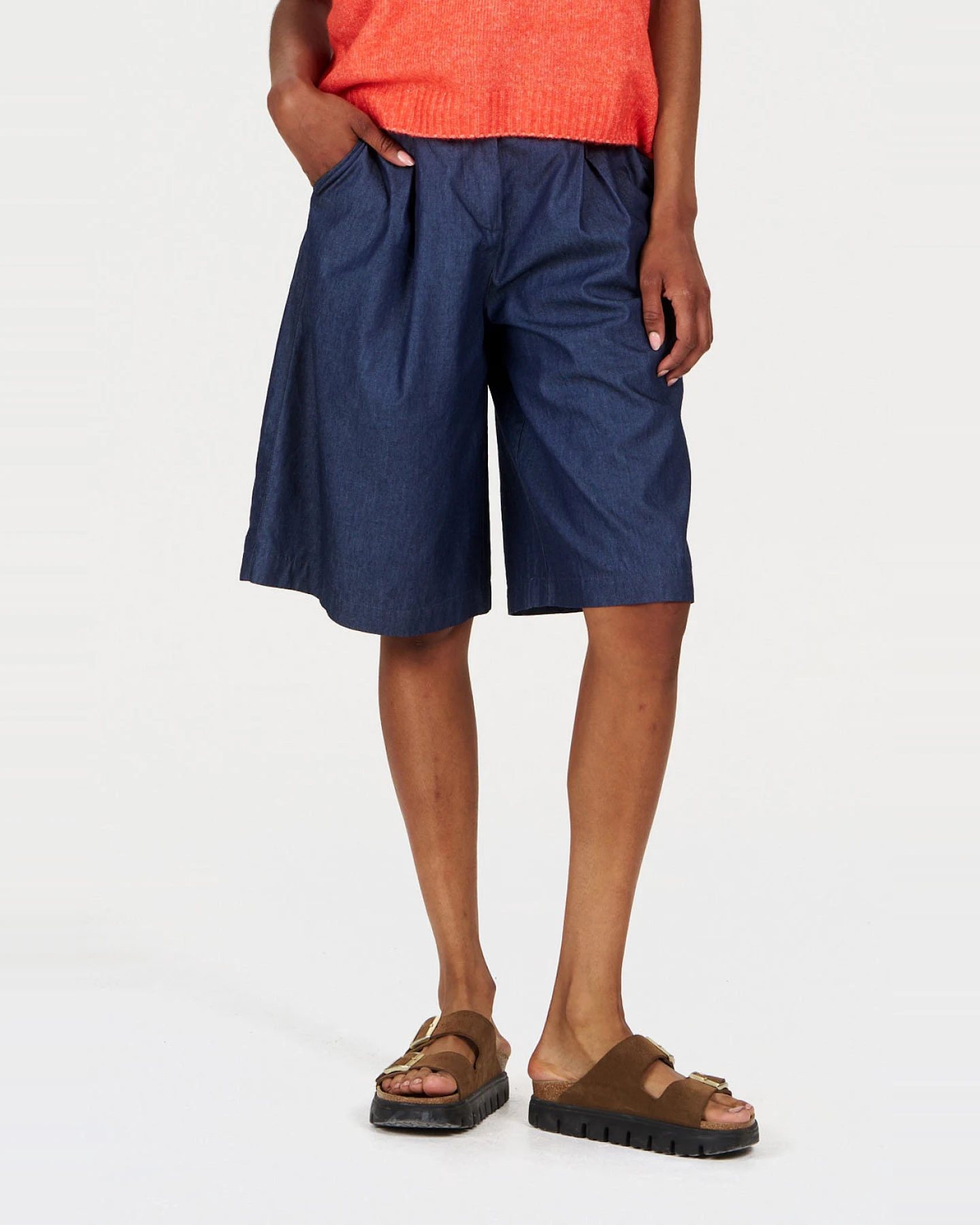 KOMODO Damen vegan Shorts Liv Mid Wash Blau – Ansicht 2