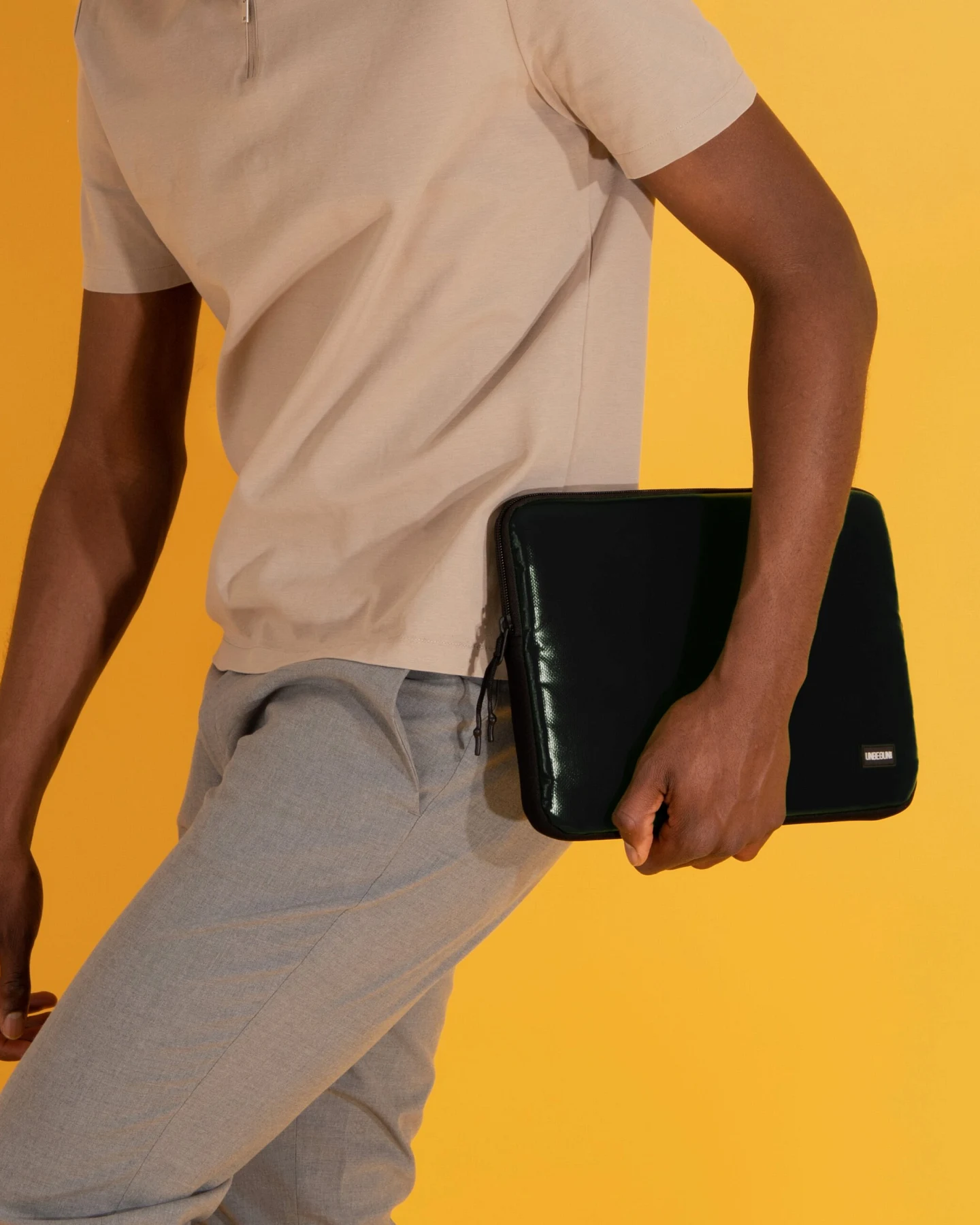 UNBEGUN Herren vegan Laptop-Hülle Schwarz – Ansicht 2