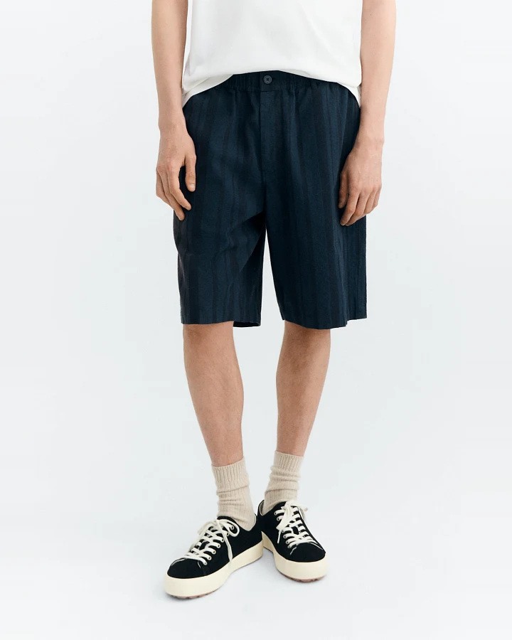 Thinking MU Herren vegan Shorts Bermuda Gasper Marineblau Gestreift